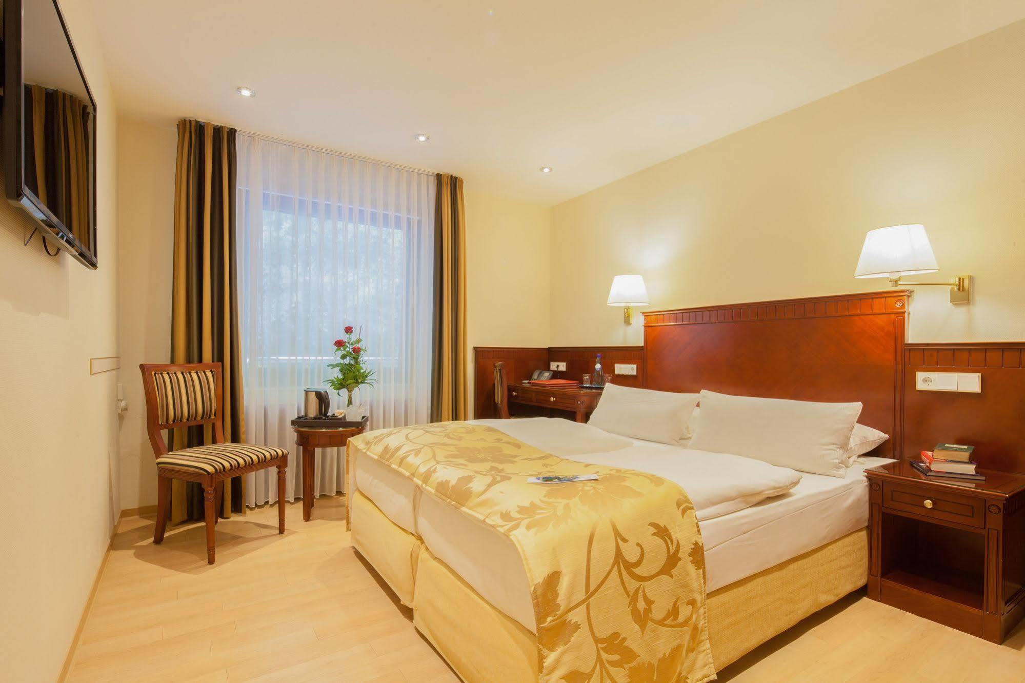 Marburger Hof Hotel Екстериор снимка